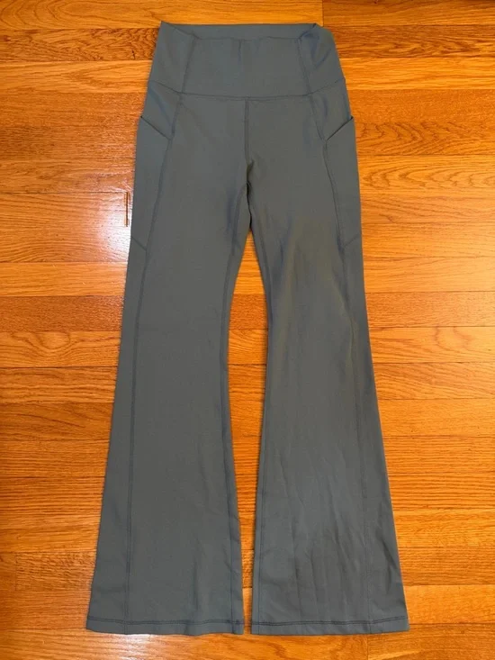 Fabletics High RIse 29" Flare Pants in Aqua (Blue/Green) - Size Small Pockets - Picture 2 of 9